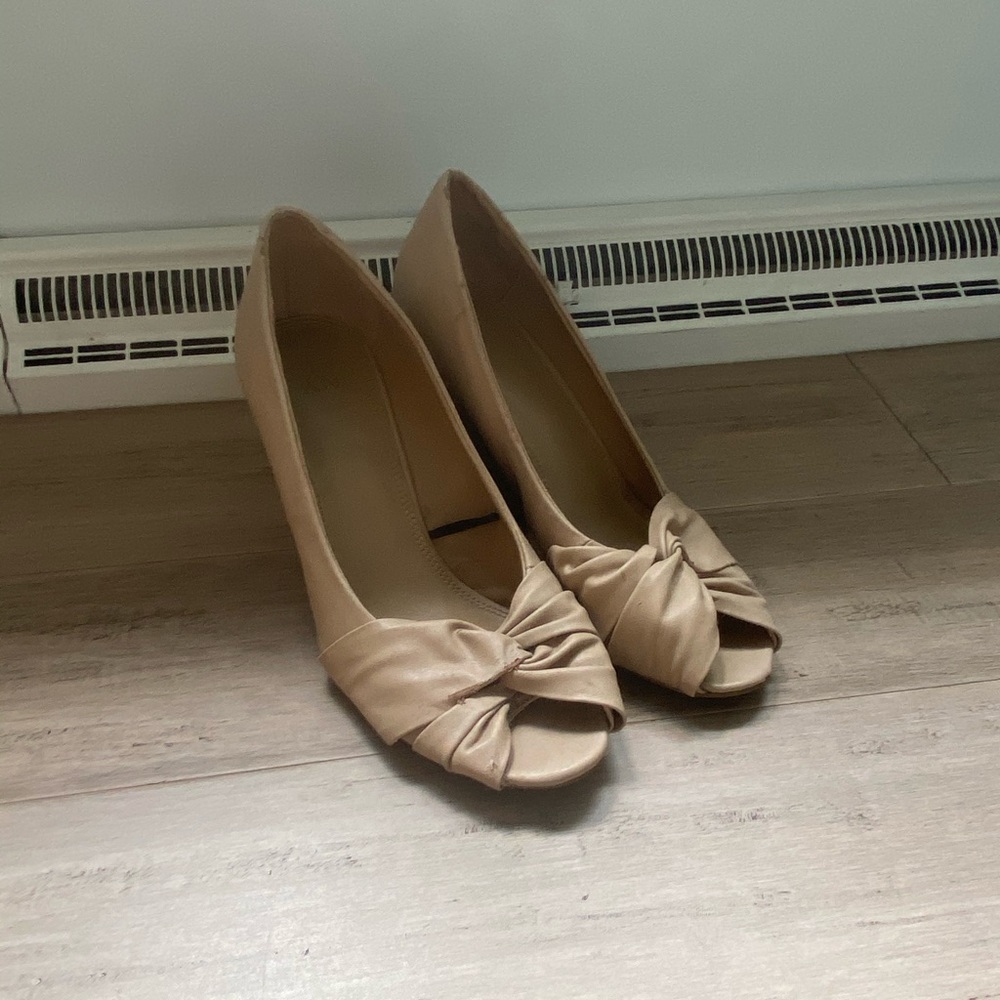 NY&C Nude Peep Toe Wedges